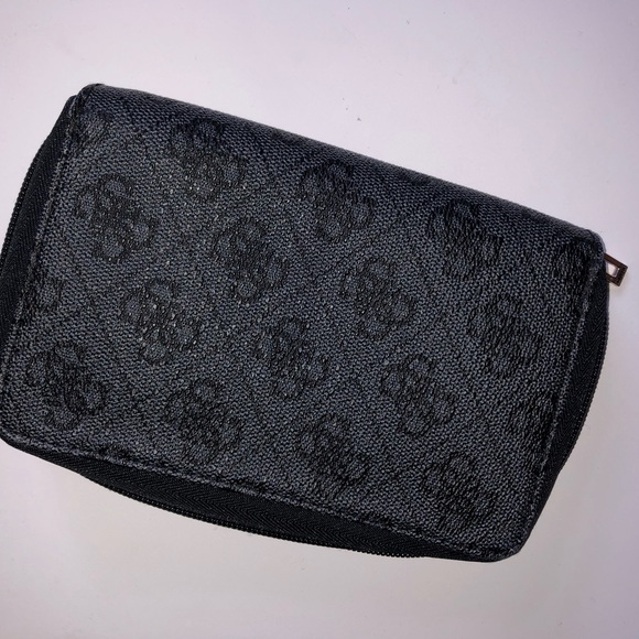 GUESS Zip-Around Wallet - Picture 4 of 4